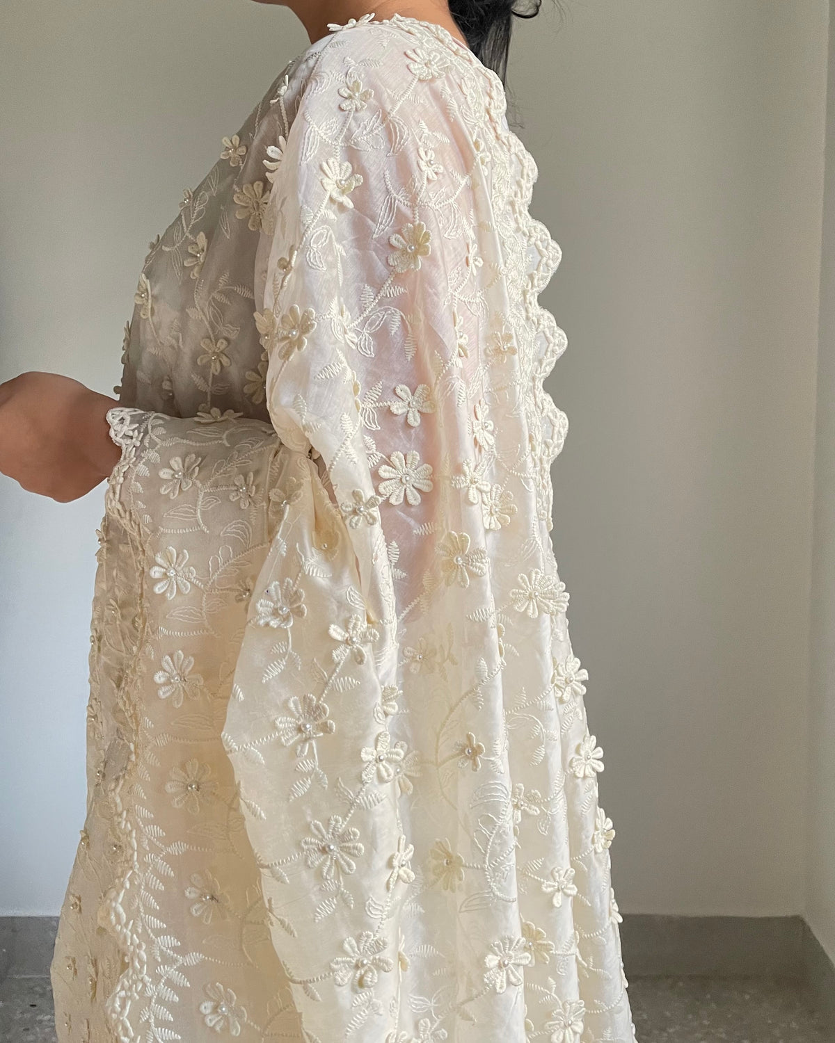 Off-White Floral Chikankari Silk Saree
