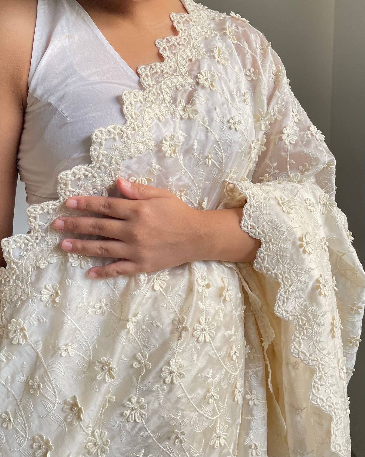 Off-White Floral Chikankari Silk Saree